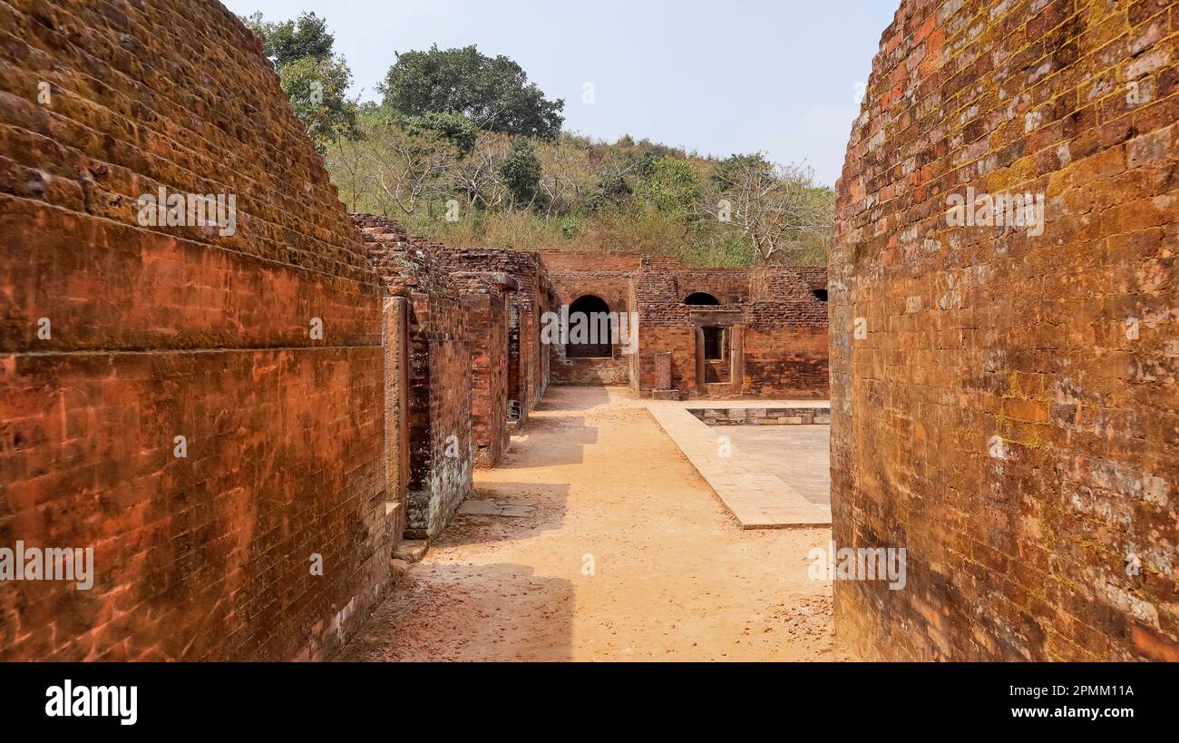 Ruinen des Klosters Nr. 2 des buddhistischen Klosters Udaygiri, Jaipur, Odisha, Indien. Stockfoto