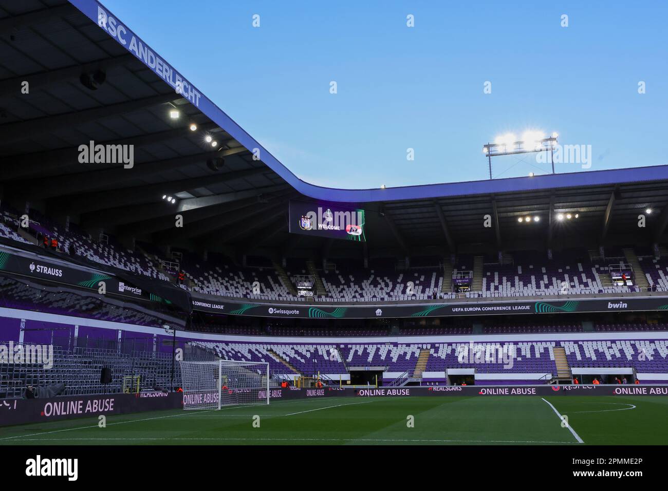 13-04-2023: Sport: Anderlecht gegen AZ BRUSSEL, BELGIEN - APRIL 13: Während des Spiels Quartalsfinale - erste Teilstrecke - UEFA Europa Conference League RSC Anderl Stockfoto