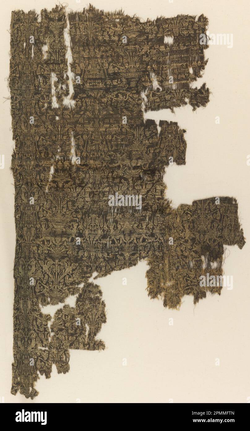 Fragment; Seide; Kette x Schuss (A): 58,4 x 34,3 cm (23 x 13 1/2 Zoll) Kette x Schuss (b): 13,3 x 6,4 cm (5 1/4 x 2 1/2 Zoll) Kette x Schuss (c): 10,8 x 5,1 cm (4 1/4 x 2 Zoll) Kette x Schuss (d): 16,8 x 8,9 cm (6 5/8 x 3 1/2 Zoll) Kette x Schuss (e): 19,1 x 6 cm (7 1/2 x 2 3/8 Zoll) Kette x Schuss (f): 10,8 x 5,7 cm (4 1/4 x 2 1/4 Zoll) Kette x Schuss (g): 5,7 x 2,2 cm (2 1/4 x 7/8 Zoll) Kette x Schuss (h): 8,6 x 5,1 cm (3 3/8 x 2 Zoll) Kette x Schuss (i): 4,4 x 3,8 cm (1 3/4 x 1 1/2 Zoll) Kette x Schuss (j): 13 x 11,4 cm (5 1/8 x 4 1/2 Zoll) Kette x Schuss (k): 6,7 x 2,5 cm (2 5/8 x 1 Zoll) Kette x Schuss (l): 8,3 x 3,2 cm (3 1/4 x 1 1/4 Stockfoto