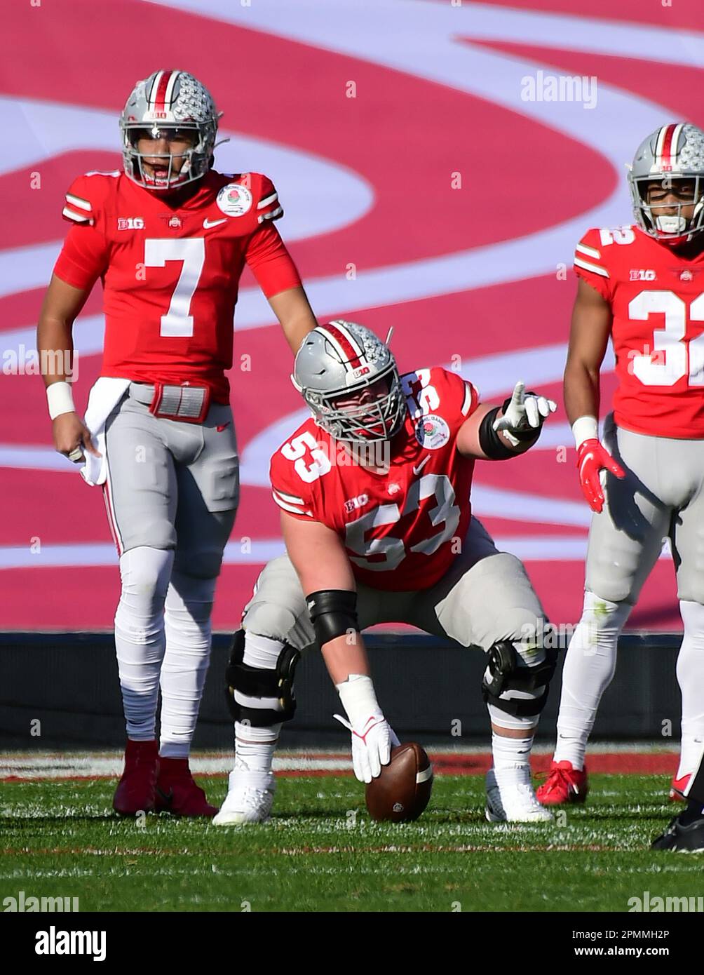 (DATEIFOTOS). Ehemaliges Ohio State buckeye Center (53) Luke Wypler wird voraussichtlich Anfang der 2. Runde des NFL Draft 2023 stattfinden. Hier wird er am 9. Januar 2022 während der Rose Bowl gegen die Utah Utes abgebildet, Der NFL-Entwurf findet am 27. April 2023 in Kansas City statt. (Obligatorisches Guthaben: Jose/MarinMedia.org/CSM) (absoluter vollständiger Fotograf, erforderliche Credits)(Credits: © Jose/Marinmedia.Org/Csm/Cal Sport Media) Stockfoto