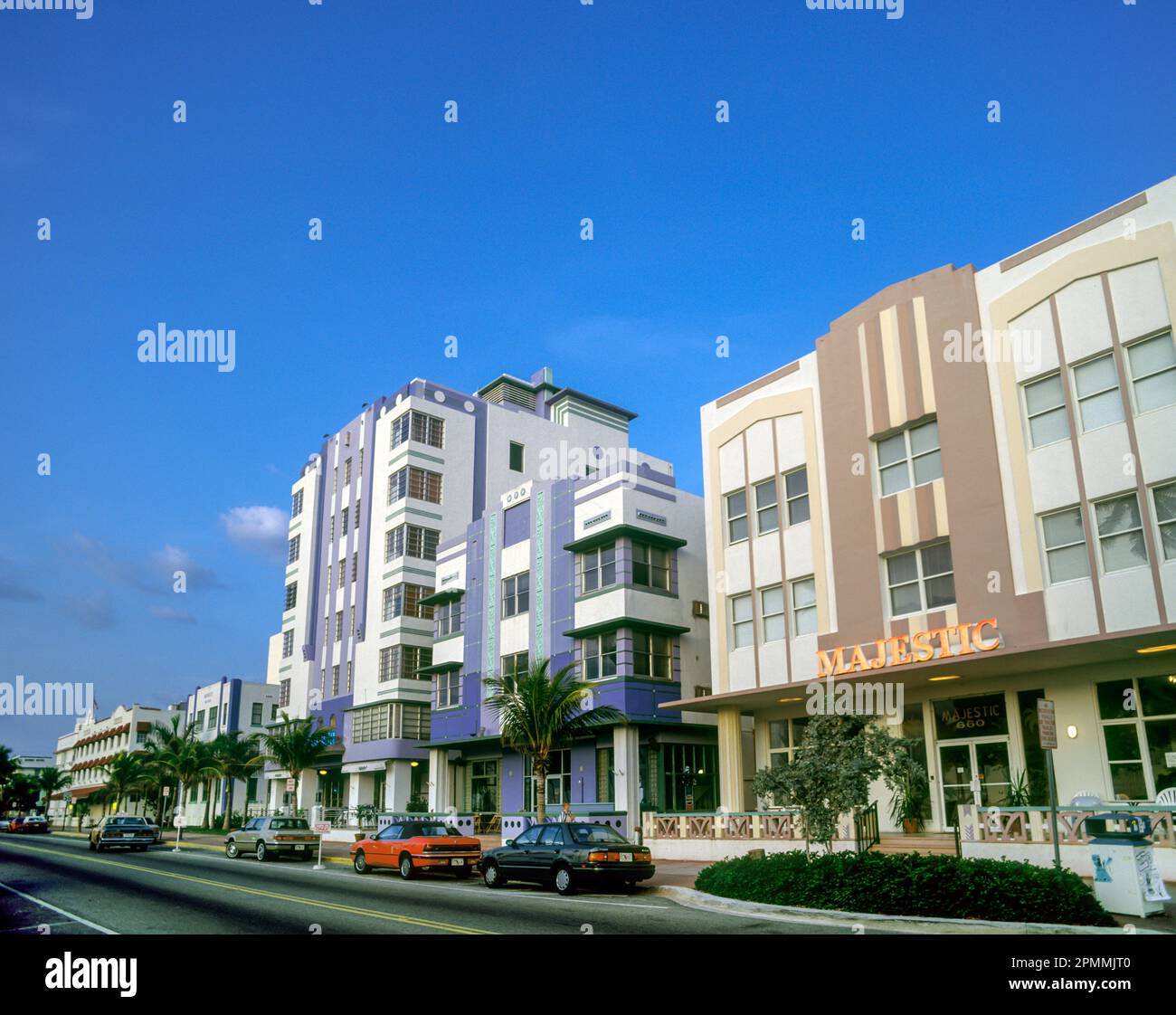 1992 HISTORISCHE STRASSENSZENE OCEAN DRIVE SOUTH BEACH MIAMI BEACH FLORIDA USA Stockfoto