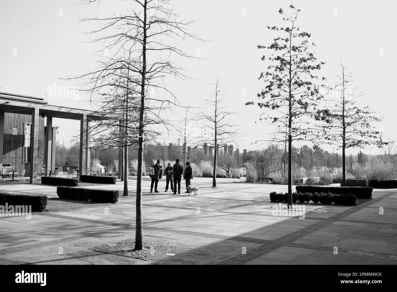 National memorial arboretum erinnerung Schwarzweiß-Stockfotos und ...