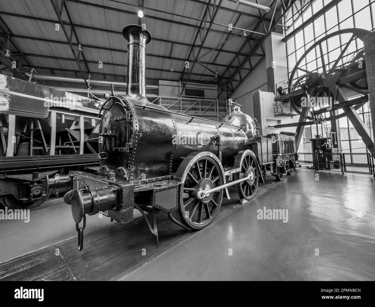 Allgemeines Bild im National Railway Museum in York mit der Copper Knob-Lokomotive Furness Railways Stockfoto