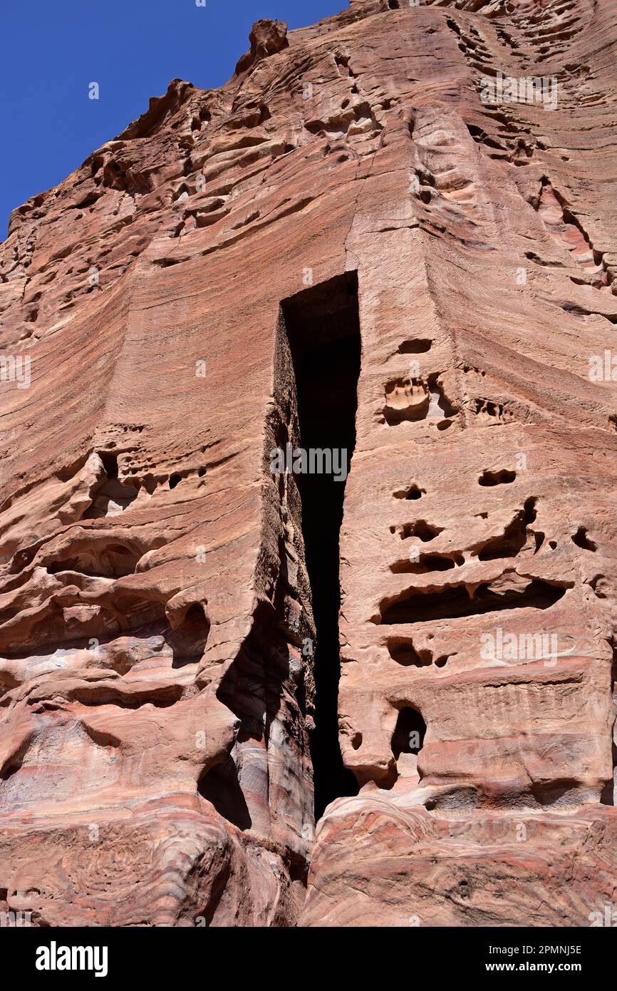 Petra City Nabataean Caravan City Felsfassaden Jordan geschnitzte Sandsteinwüste. Stockfoto