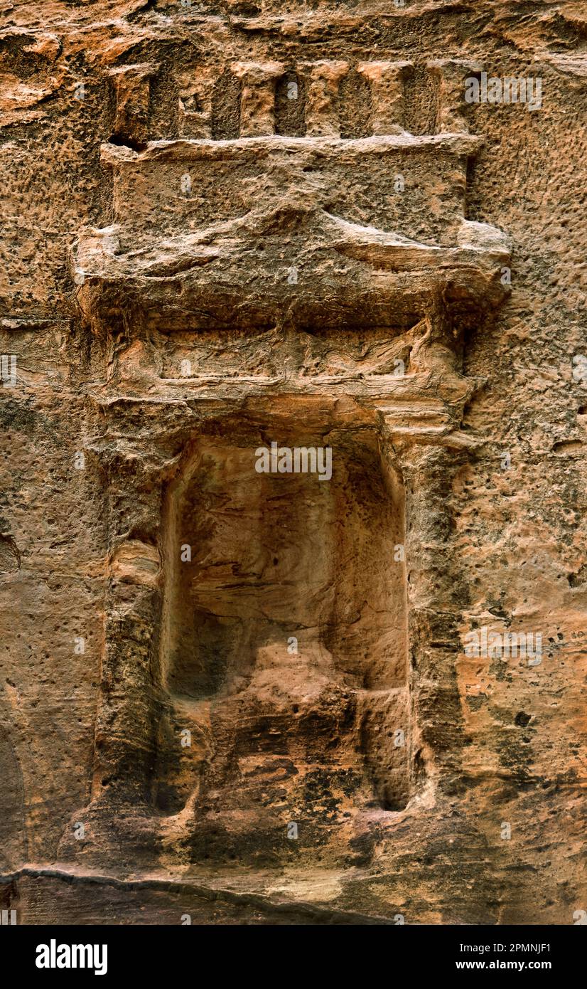 Petra City Nabataean Caravan City Felsfassaden Jordan geschnitzte Sandsteinwüste. Stockfoto