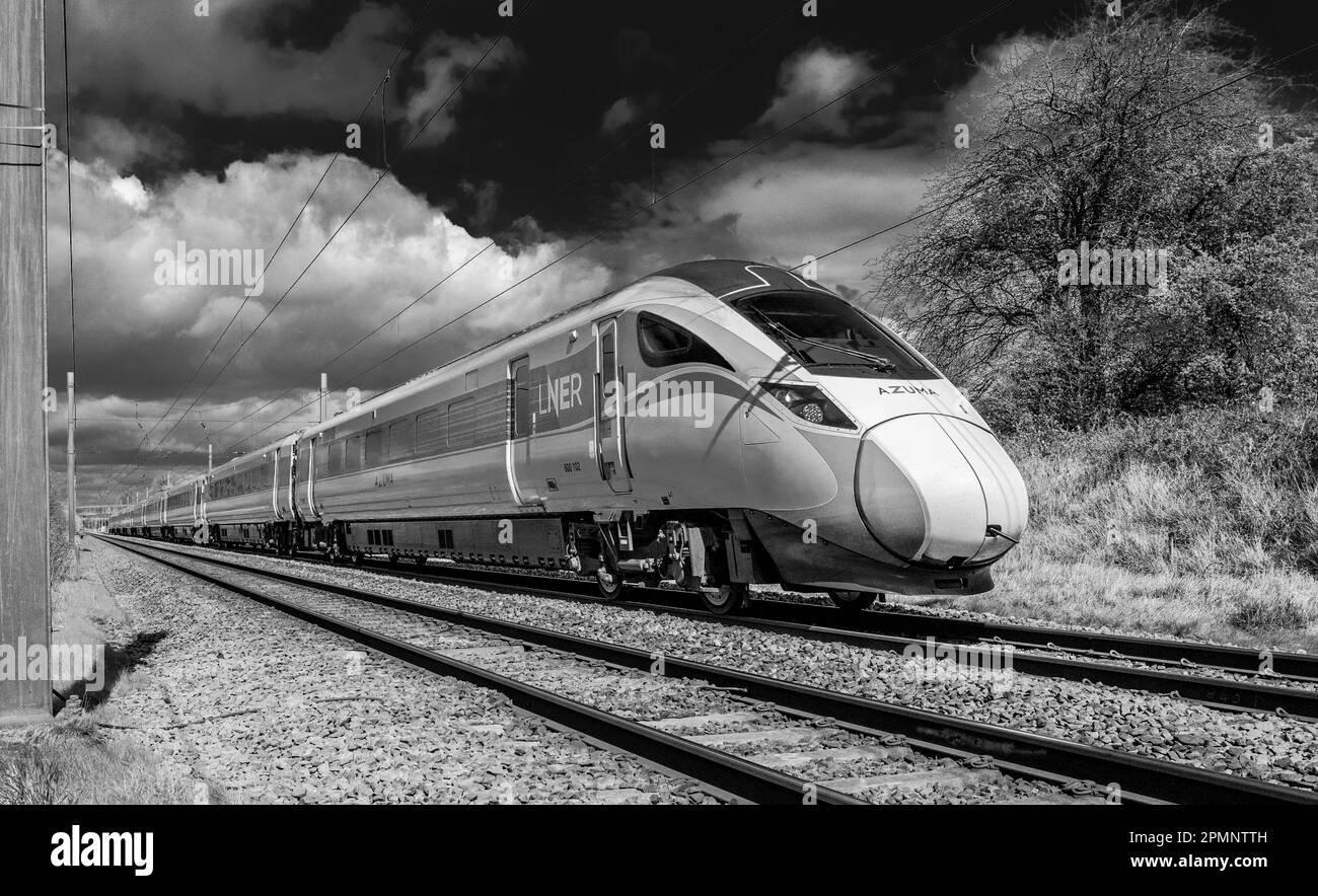 Die neue LNER Azuma elektrische Zug auf der East Coast Mainline, England, UK. Stockfoto