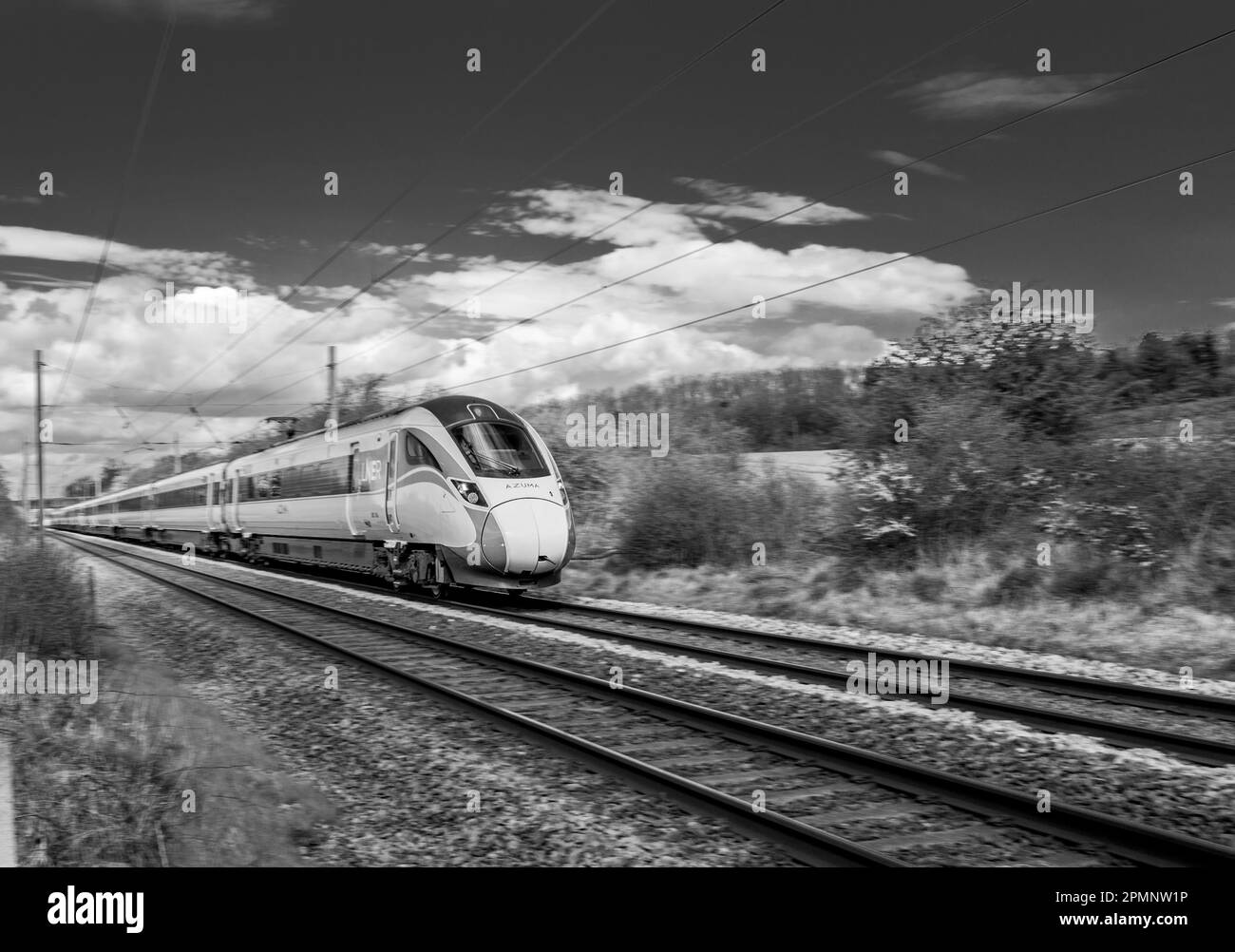 Die neue LNER Azuma elektrische Zug auf der East Coast Mainline, England, UK. Stockfoto
