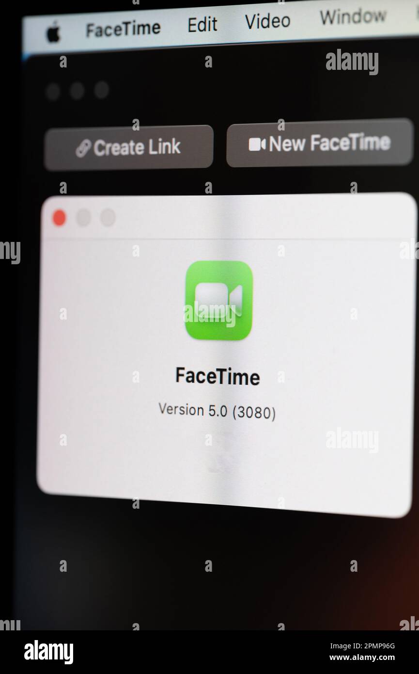 New york, USA - 12. April 2023: Apple facetime-App-Version auf dem Computerbildschirm – Nahaufnahme Stockfoto