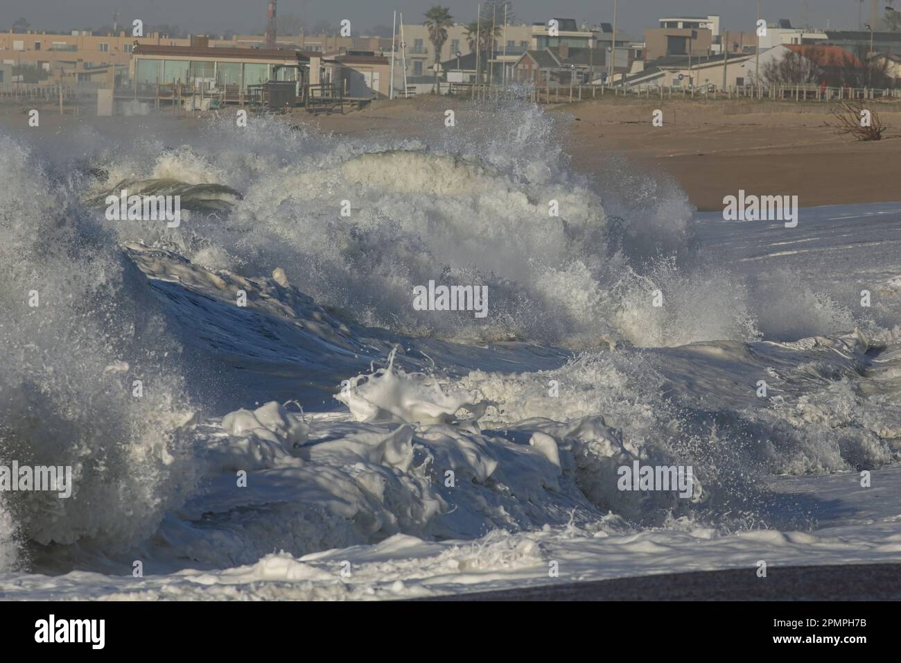 Nördlichen portugiesischen Küste unter schweren Sturm Stockfoto