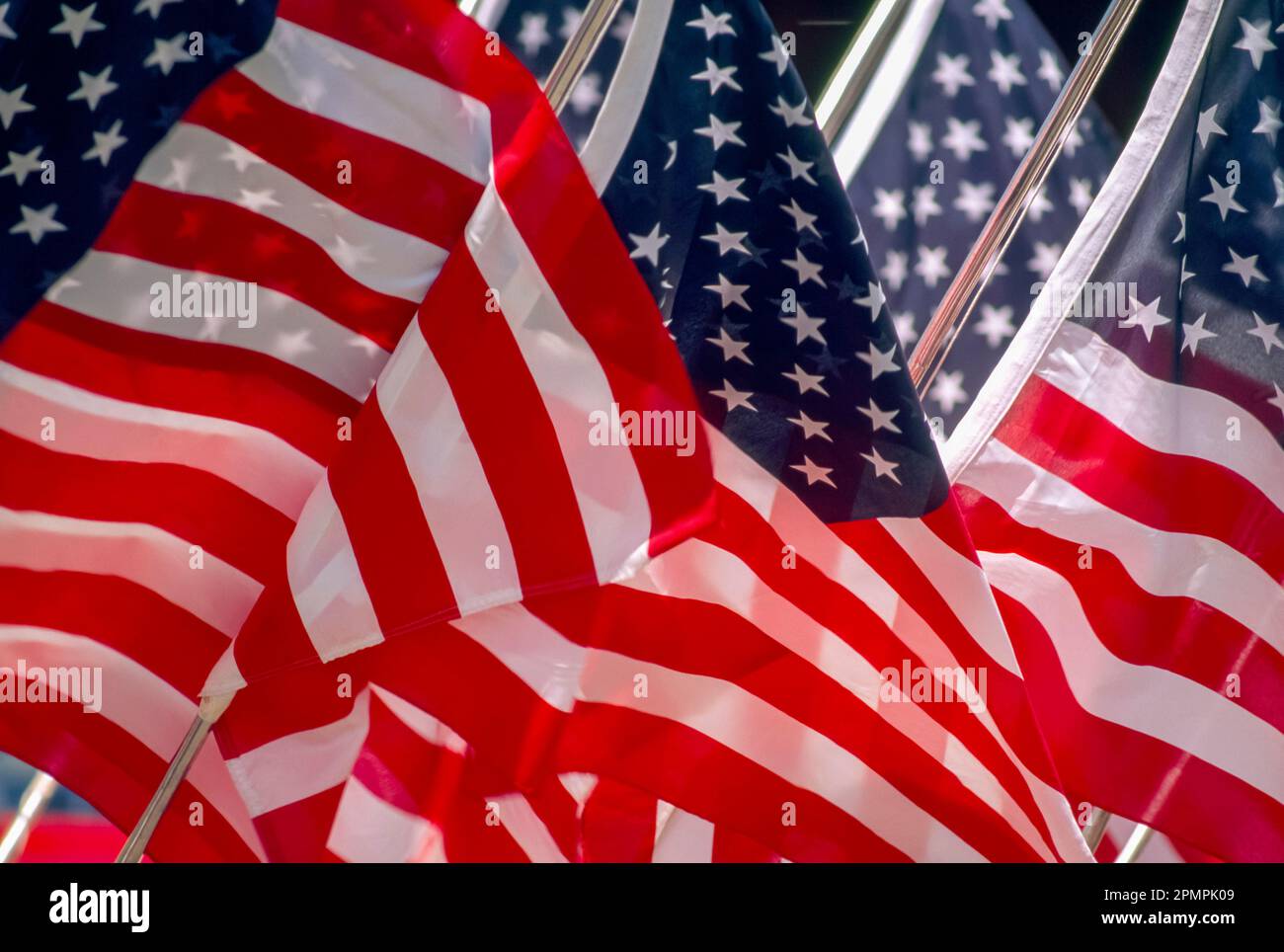 Nahaufnahme einer Gruppe amerikanischer Flaggen: New York City, New York, Vereinigte Staaten von Amerika Stockfoto