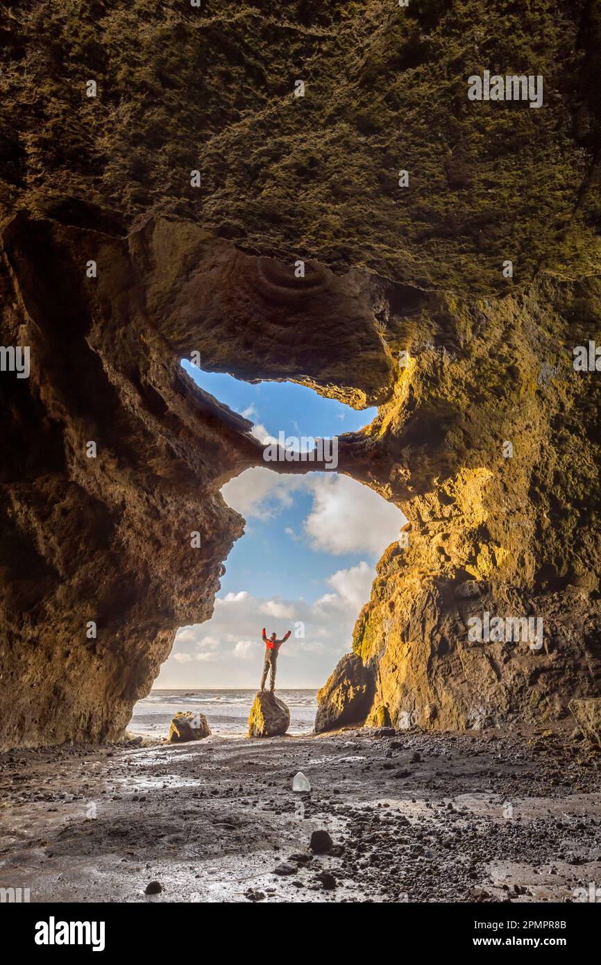 Innere der Yoda-Höhle im vulkanischen Berg Hjorleifshofdi am Kap Hjörleifshöfði / Hjorleifshofdi, Vestur-Skaftafellssýsla, Sudurland, Island Stockfoto