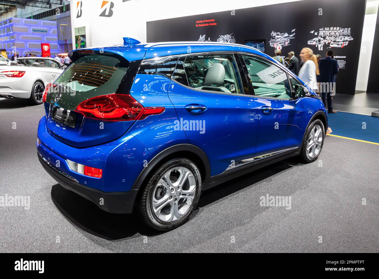 Opel Ampera-e Elektroauto auf der IAA-Automesse in Frankfurt. Deutschland - 12. September 2017. Stockfoto