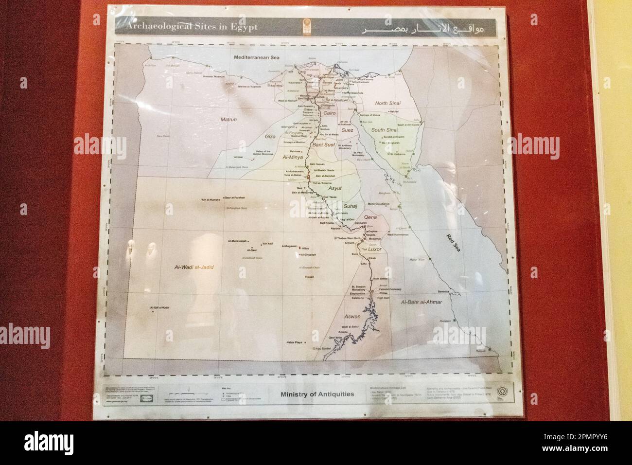 Eine Karte mit archäologischen Stätten Ägyptens entlang des Nils, ausgestellt im Museum für Ägyptische Antiken in Kairo, Ägypten Stockfoto