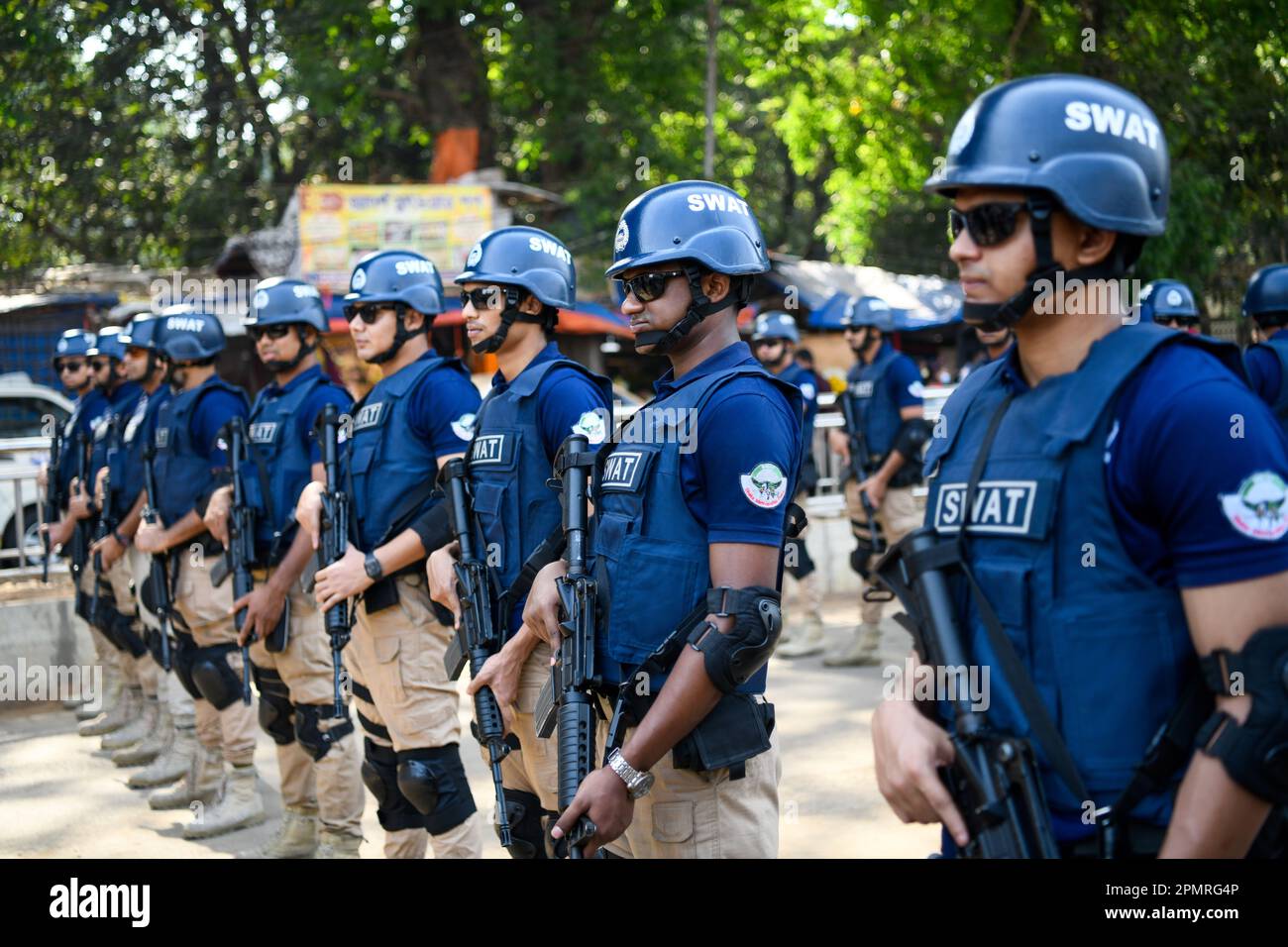 Bangladesch nimmt an einer farbenfrohen Kundgebung mit einem Tiger und