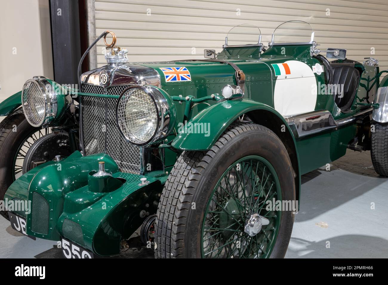 Sparkford.Somerset.United Kingdom.März 26. 2023.Im Haynes Motor Museum in Somerset wird Ein 1930er MG K-Sportwagen aus Mille Miglia ausgestellt Stockfoto