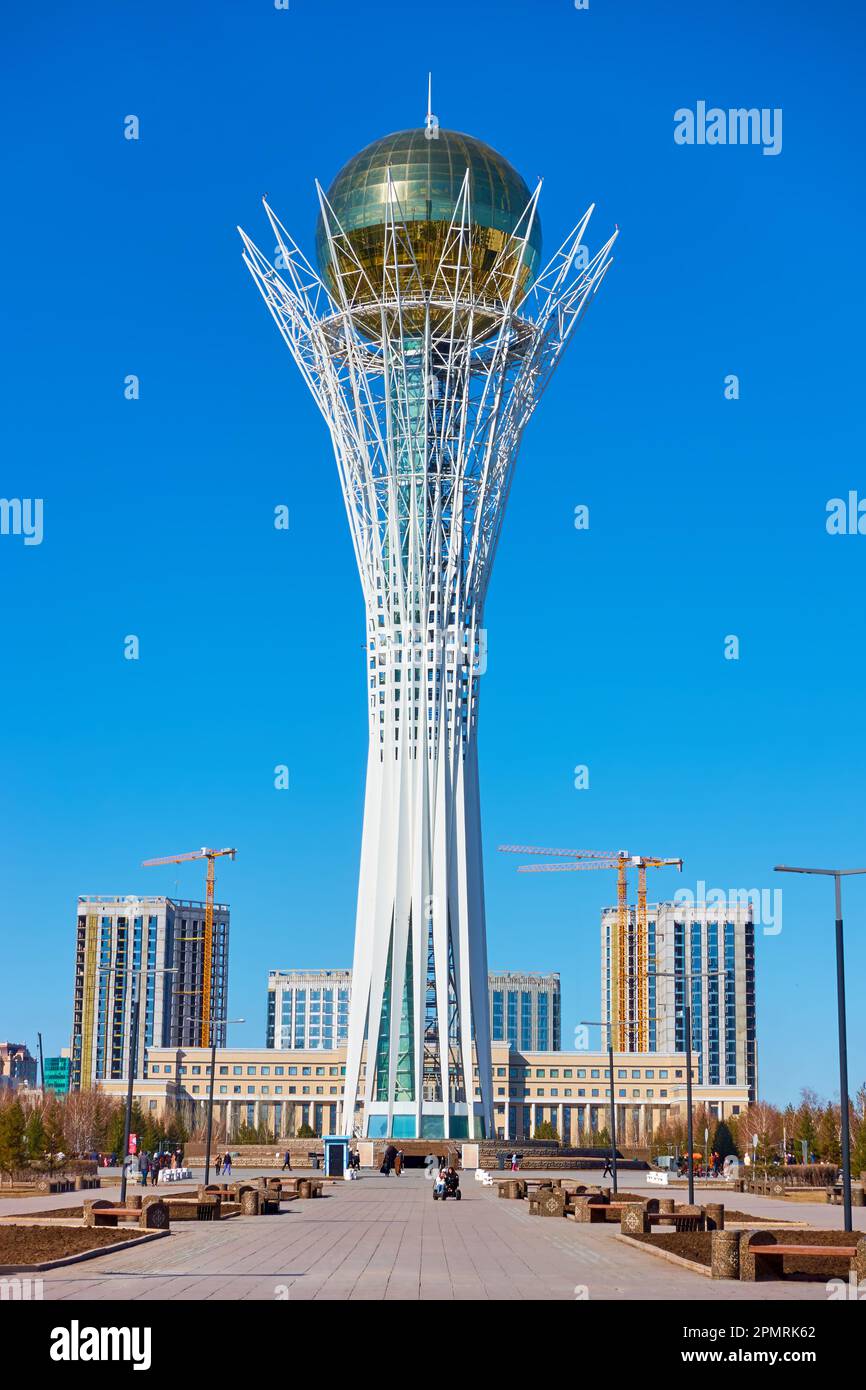 Astana (nur-Sultan), Kasachstan - 2. April 2023: Der Baiterek-Turm in der Stadt Astana Stockfoto