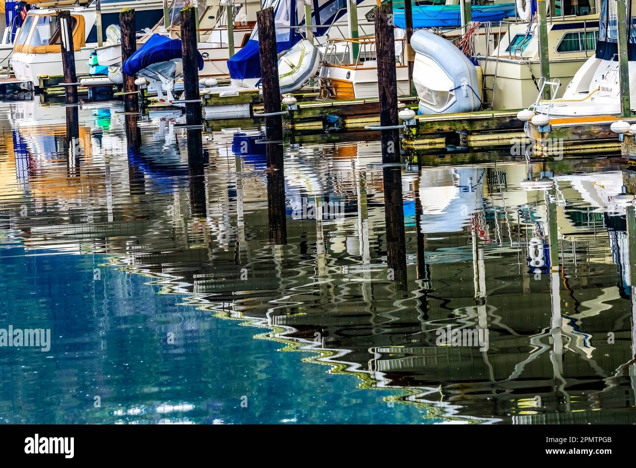 Yachten ReReflection Abstract Gig Harbor Pierce County Washington State Pacific Nordwest Stockfoto
