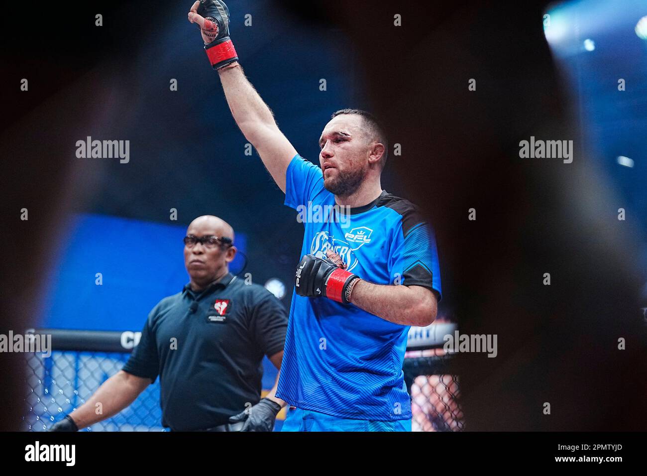 14. April 2023, Las Vegas, NV, LAS VEGAS, NEVADA, Vereinigte Staaten: LAS VEGAS, NEVADA -14. April: (L-R) Zach Juusola in einem Lightweight-Kampf während PFL 3 - Lightweight & Welterweight im Virgin Hotel & Casino am 14. April 2023 in Las Vegas, NV (Kreditbild: © Louis Grasse/PX Imagens via ZUMA Press Wire) NUR REDAKTIONELLE VERWENDUNG! Nicht für den kommerziellen GEBRAUCH! Stockfoto
