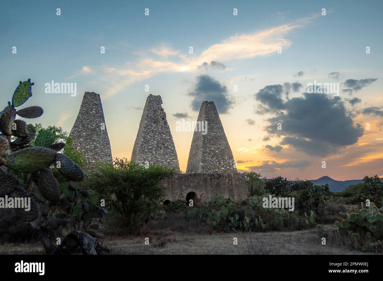 Alte Einrichtungen der Mine Cinco Señorios als Teil der magischen Stadt Mineral de Pozos, mexikanischer Staat Guanajuato. Stockfoto