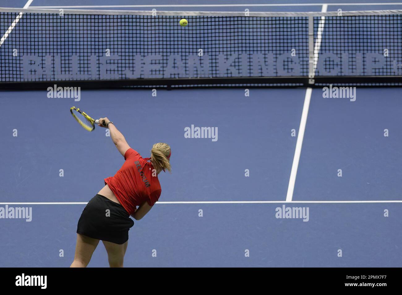 Vancouver, Kanada. 14. April 2023. Belgische Ysaline Bonaventure, die bei einem Tennisspiel gegen kanadischen Marino, während des Treffens zwischen Kanada und Belgien, in den Qualifikationsspielen für das Billie Jean King Cup Tennis in Vancouver, Kanada, am Freitag, den 14. April 2023, fotografiert wurde. BELGA FOTO ANNE-MARIE SORVIN Kredit: Belga News Agency/Alamy Live News Stockfoto