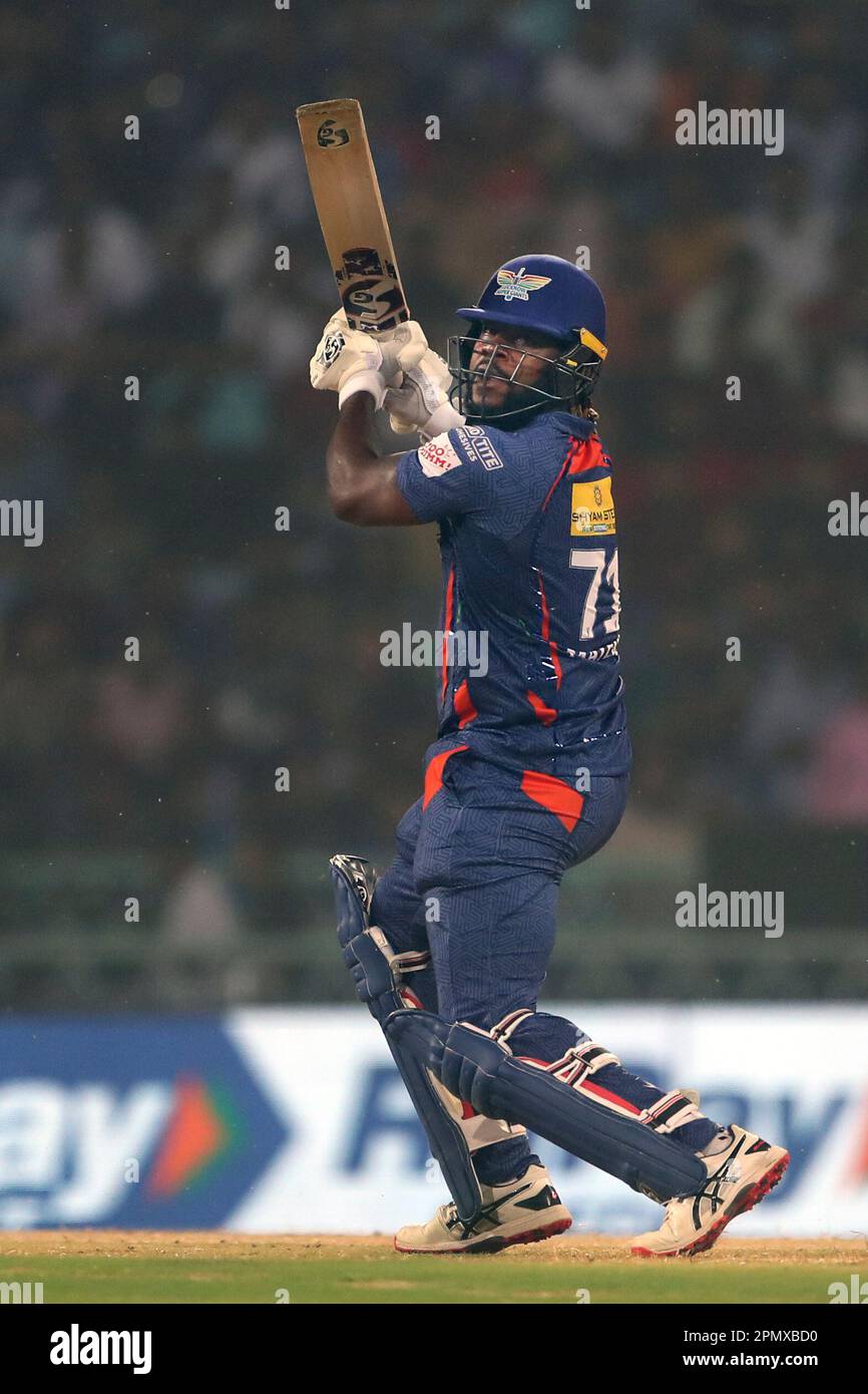 Lucknow Super Giants' Kyle Mayers plays a shot during the Indian Premier League cricket match between Lucknow Super Giants and Punjab Kings in Lucknow, India, Saturday, April 15, 2023. (AP Photo/Surjeet Yadav) Stockfoto