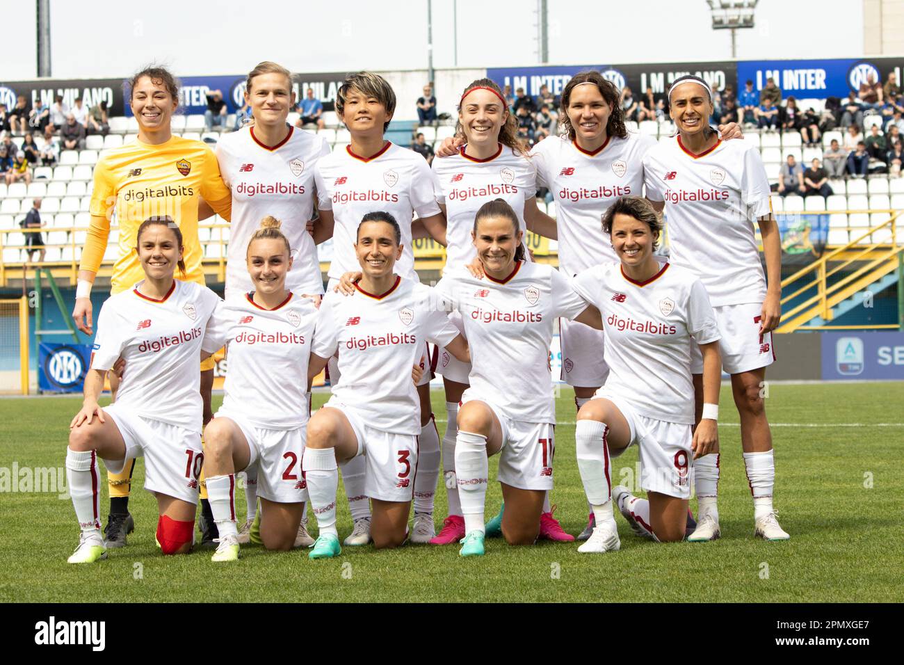 Inter roma frauen -Fotos und -Bildmaterial in hoher Auflösung – Alamy