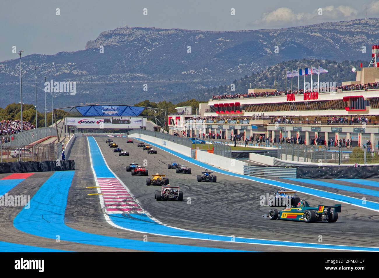 LE CASTELLET, FRANKREICH, 9. April 2023 : Historisches Formel-3-Rennen während des fünften französischen historischen Grand Prix auf der Rennstrecke Paul Ricard Stockfoto