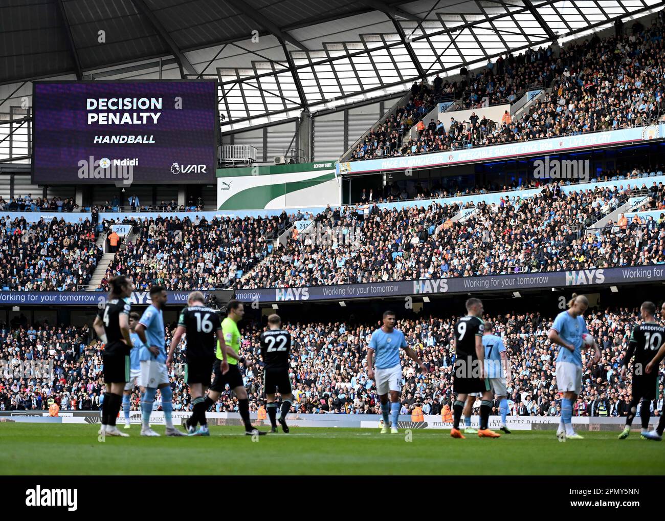 Manchester, Großbritannien. 15. April 2023. Manchester City erhält einen Elfmeter während des Premier League-Spiels im Etihad Stadium in Manchester. Der Bildausdruck sollte lauten: Gary Oakley/Sportimage Credit: Sportimage/Alamy Live News Stockfoto