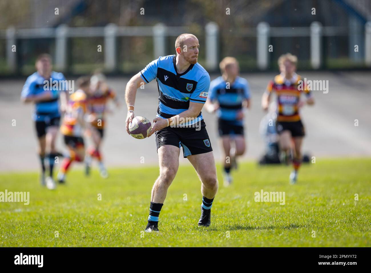 15. April 2023; Carmarthen Park, Carmarthen, Wales: Indigo Premiership Rugby, Carmarthen Quins versus Cardiff; Cardiffs voller Rücken Dan Fish (15) in Aktion. Kredit: Action Plus Sports Images/Alamy Live News Stockfoto