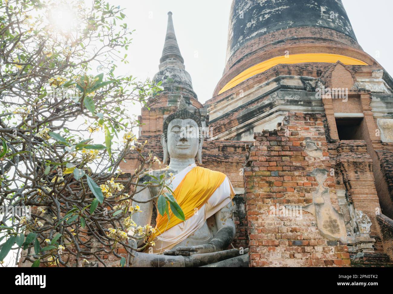 Wunderschöne Aussicht auf die Pagoden und buddhas von Ayutthaya, Wat Ratchaburana, Wat Mahathat, Wat Phra RAM, Wat Phra Si Sanphet Tempel. Alte Ruinen von Ayyu Stockfoto