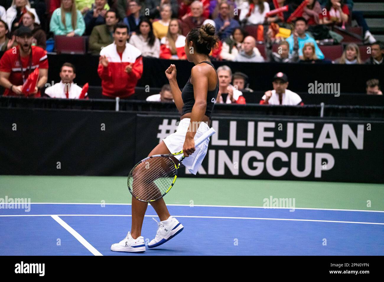 Vancouver, Kanada. 15. April 2023. Vancouver, British Columbia, Kanada, April 15. 2023: Leylah Fernandez (Kanada) feiert während des Spiels der Billie Jean King Cup Qualifiers 2023 zwischen Kanada und Belgien im Pacific Coliseum in Vancouver, BC, Kanada (NUR REDAKTIONELLE VERWENDUNG). (Amy Elle/SPP) Guthaben: SPP Sport Press Photo. Alamy Live News Stockfoto