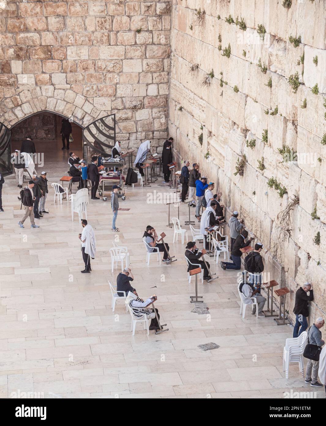 Jüdische Männer an der Westmauer in Ost-Jerusalem, Israel Stockfoto