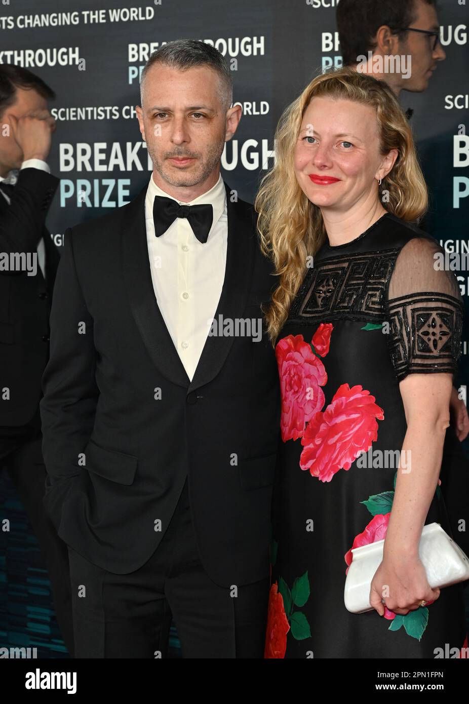 Jeremy Strong & Dr. Emma Wall bei der Preisverleihung für Wissenschaft und Mathematik 2023 im Academy Museum. Bild: Paul Smith-Featureflash Stockfoto