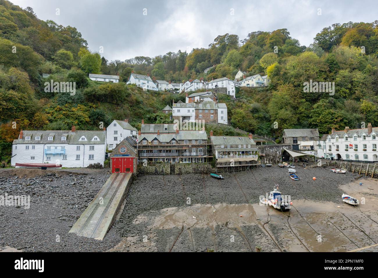 Das Dorf Clovelly am 29. Oktober 2022 in Devon, England. Clovelly ist ein privates Dorf ohne Autozugang. Kredit: SMP News Stockfoto