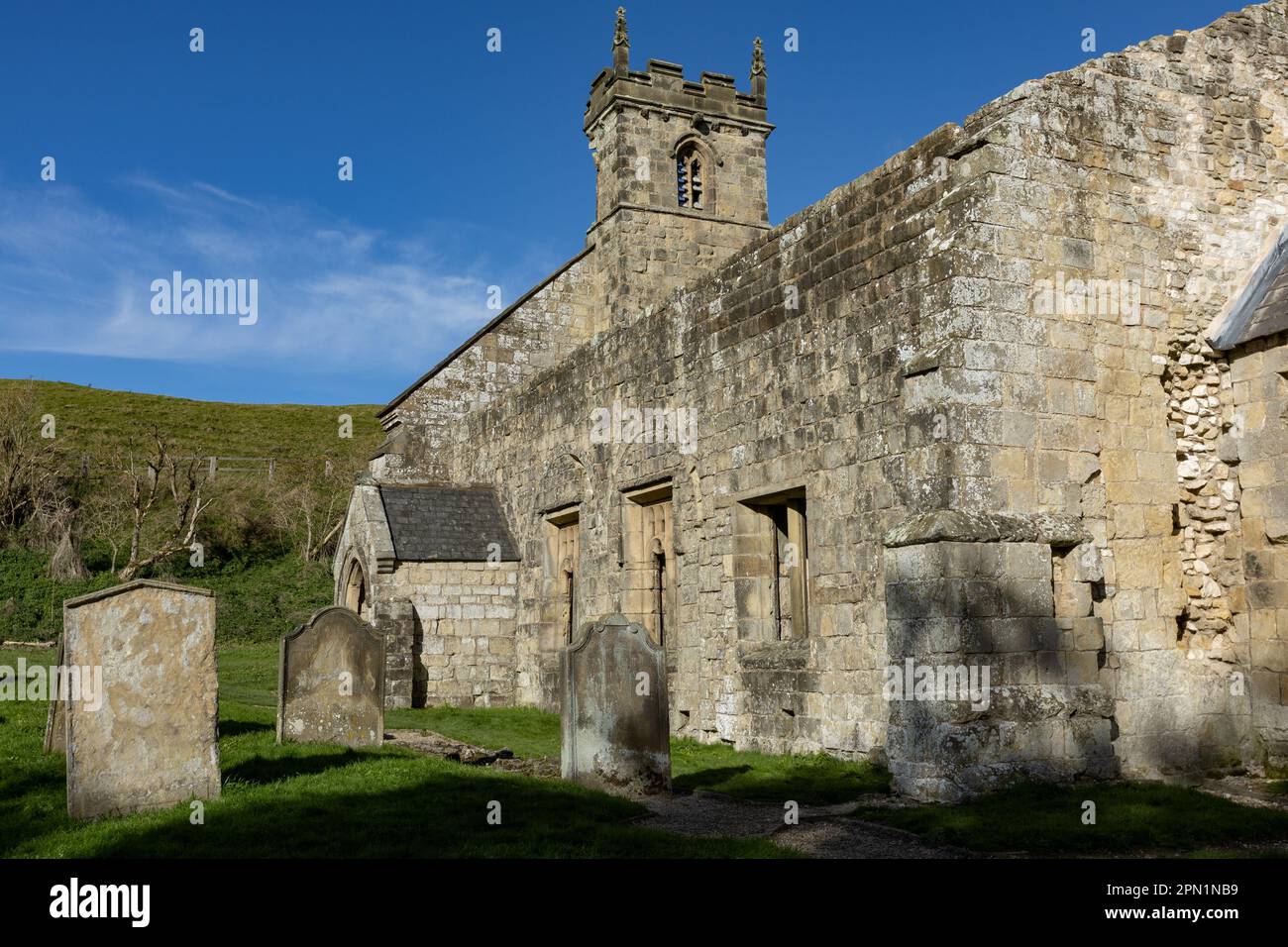 Wharram Percy am 17. Oktober 2022 in North Yorkshire, England. Wharram Percy ist ein verlassenes mittelalterliches Dorf, das 600 Jahre alt ist. Kredit: SMP Stockfoto