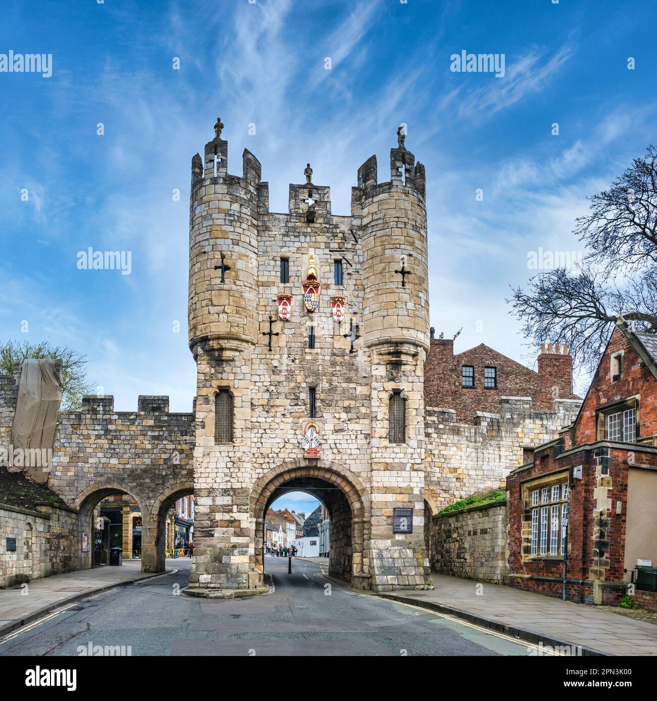 Der mittelalterliche Micklegate-Barturm aus dem 12. Jahrhundert befindet sich am Südeingang an der Stadtmauer der historischen Stadt York. Stockfoto