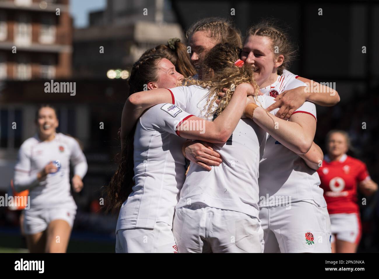 Cardiff, Wales. 15. April 2023 Abby Dow feiert das TikTok Women's Six Nations Rugby-Spiel Wales gegen England im Cardiff Park Arms Stadium in Cardiff, Wales. Kredit: Sam Hardwick/Alamy Live News. Stockfoto