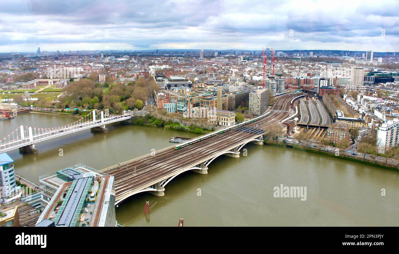 Panoramablick auf London von der Spitze des Battersea Power Station Schornsteinaufzugs 109 Stockfoto