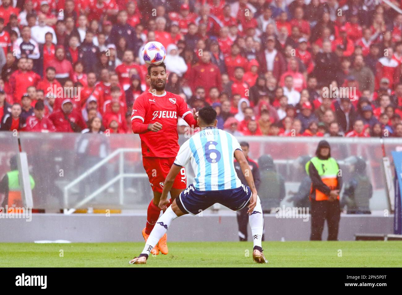 Buenos Aires, Argentinien. 16. Februar 2023. Martin Cauteruccio von Independiente bei einem Derby mit Racing Club für die 12. Runde des argentinischen Liga Profesional de Fútbol Binance Cup im Libertadores-Stadion ( Kredit: Néstor J. Beremblum/Alamy Live News Stockfoto