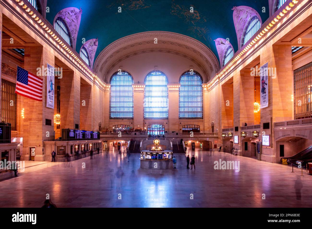 New York, USA - 27. April 2022: Innenansicht der Haupthalle der Grand Central Terminal Station in New York City Stockfoto