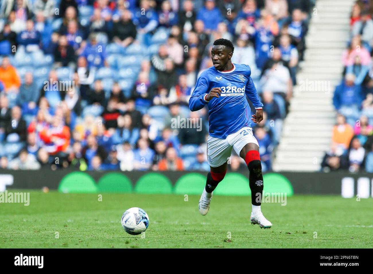 Fashion sakala, vollständiger Name Junior Fashion Sakala, ein sambischer internationaler Spieler, der für das schottische Premiership-Team Rangers vorwärts spielt. Stockfoto