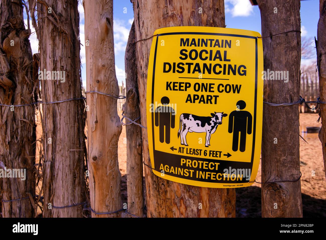 Schild mit sozialer Distanzierung am Pipe Spring National Monument, Arizona Stockfoto