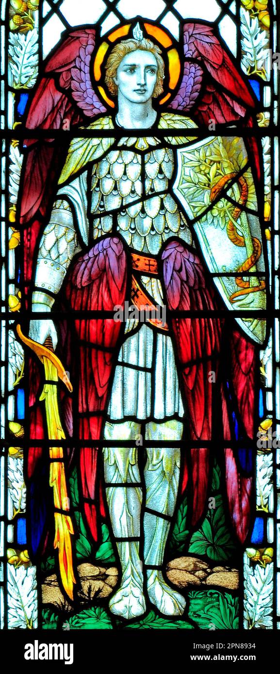 Cley neben dem Meer, Norfolk, St. Michael, Buntglasfenster von J. Powell & Sons, 1917, Kunst und Kunsthandwerk, England, Großbritannien Stockfoto