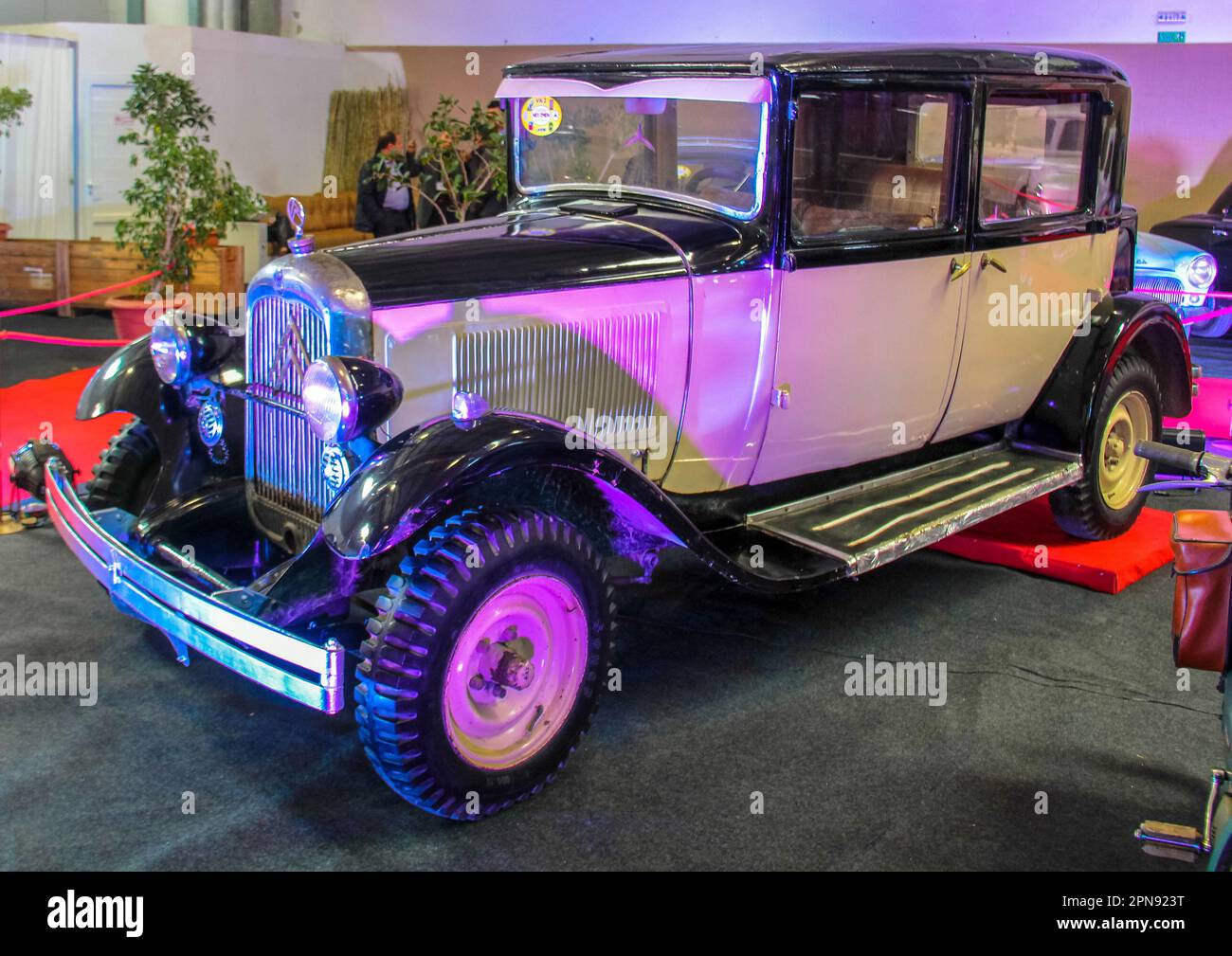 Oldtimer auf einer Automesse. Stockfoto
