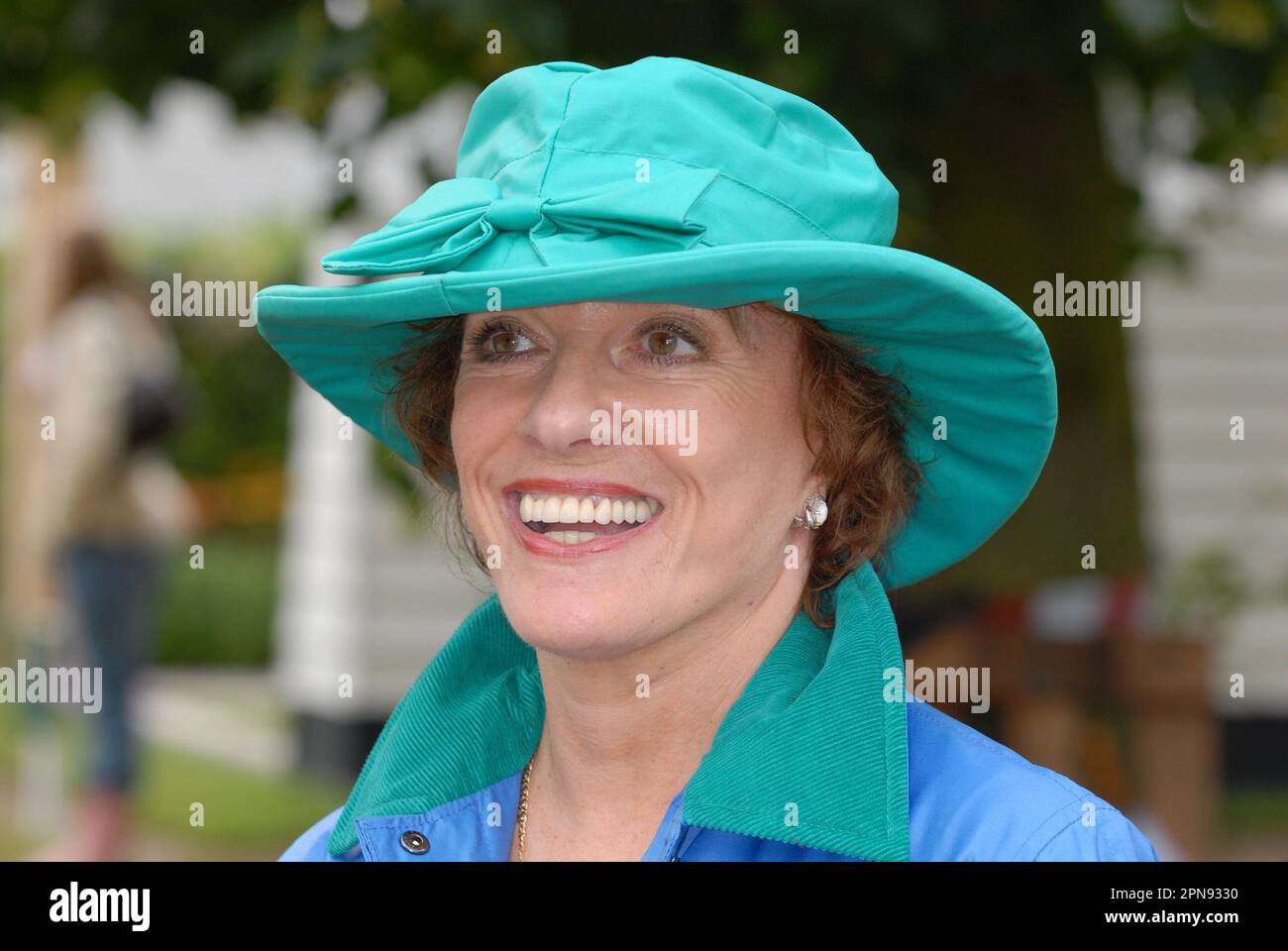 Esther Rantzen, Hampton Court Palace Flower Show, Surrey, Großbritannien Stockfoto