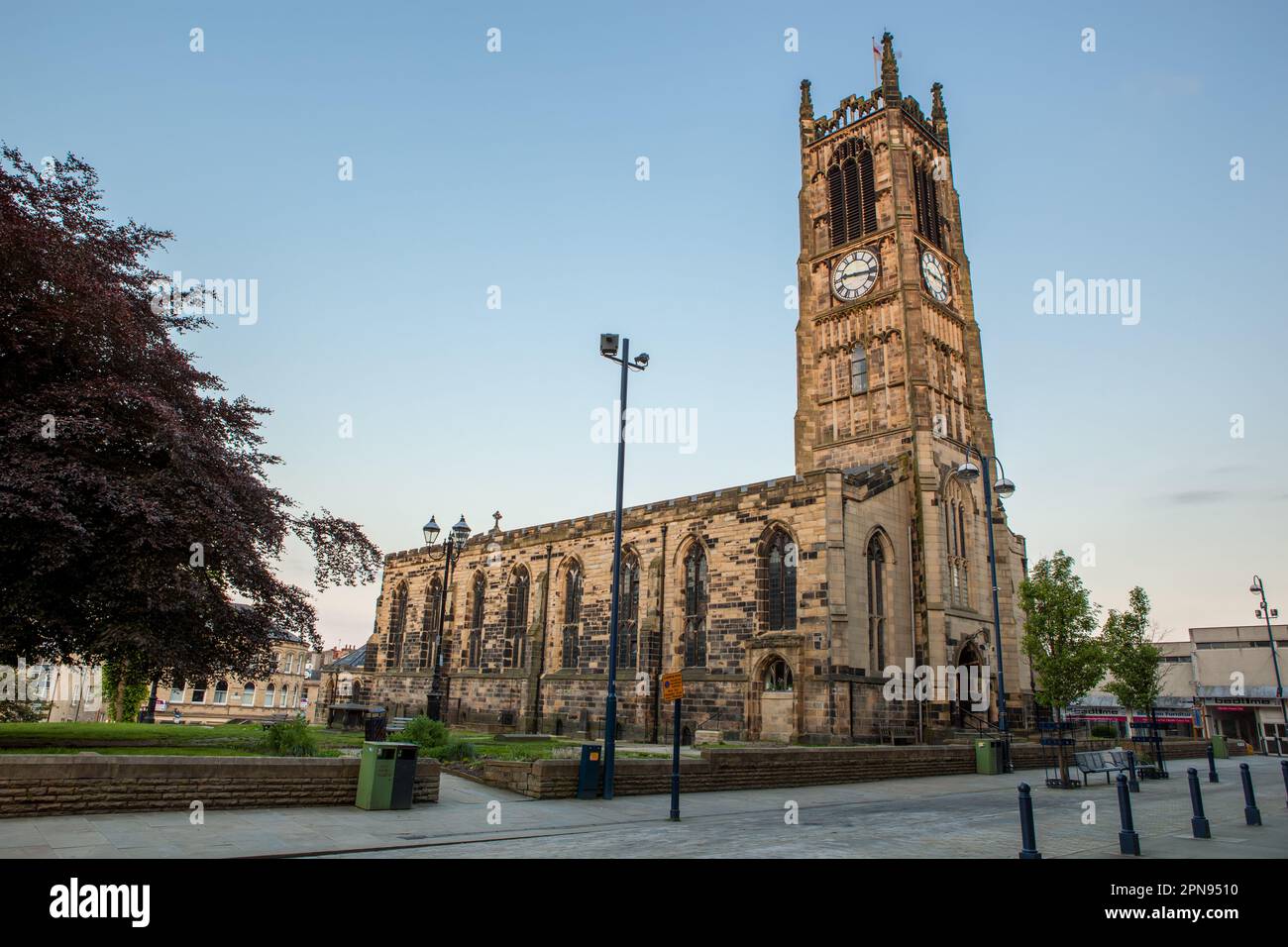 Holy Trinity Church ist eine Kirche der englischen Gemeinde in der Stadt Huddersfield, West Yorkshire, England. Stockfoto Holy Trinity Church ist eine Kirche der englischen Gemeinde in der Stadt Huddersfield, West Yorkshire, England. Stockfoto