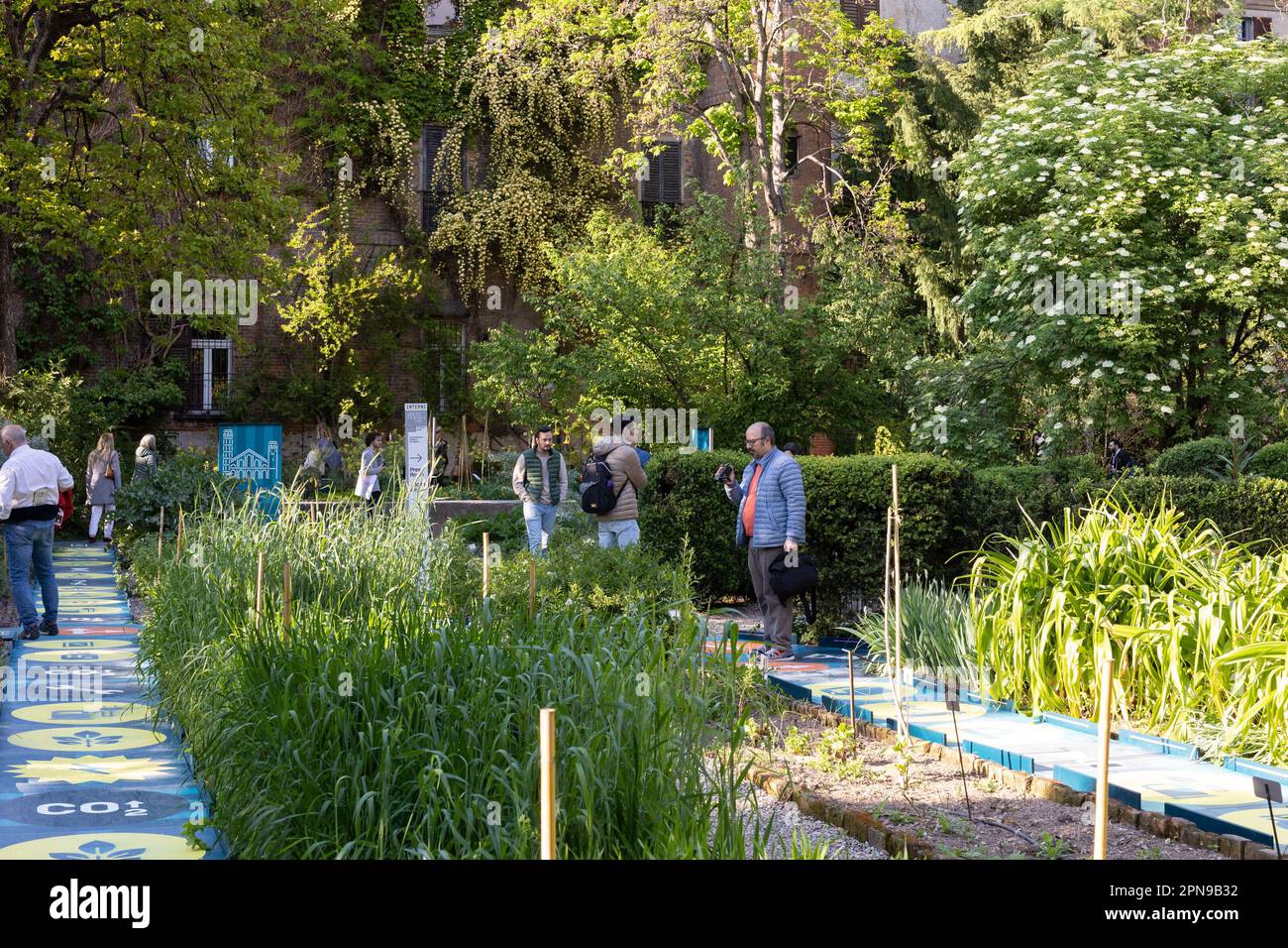 Walk the Talk Energy in Motion, Brera Botanical Garden, Fuorisalone 2023 Stockfoto