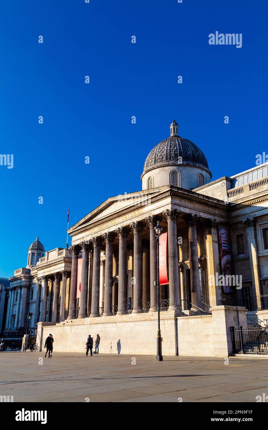 Äußere des Nationalmuseums in Trafalgar Square, London, UK Stockfoto