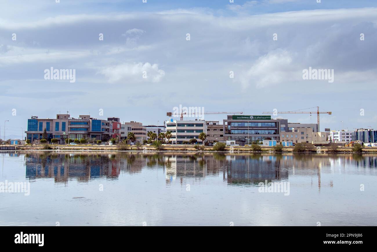 Entdecken Sie Le Kram: Eine Küstenstadt in Tunesien. Stockfoto