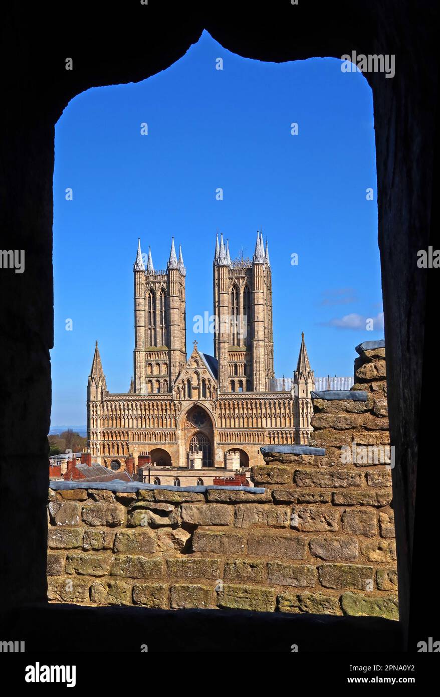 Lincoln Cathedral Towers, Kirche der Heiligen Jungfrau Maria von Lincoln, Schatztor 2, Lincoln City Centre, Lincolnshire, England, UK, LN2 1PZ Stockfoto